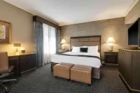 The Whitehall Hotel, BW Premier Collection Các khách sạn gần John Hancock Center