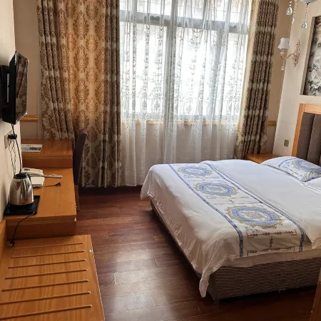Xinlong Jinqiu Color Hotel