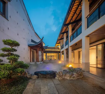 Gongwang horse House Art Hotel Отели рядом с достопримечательностью «Xicheng Pavilion»