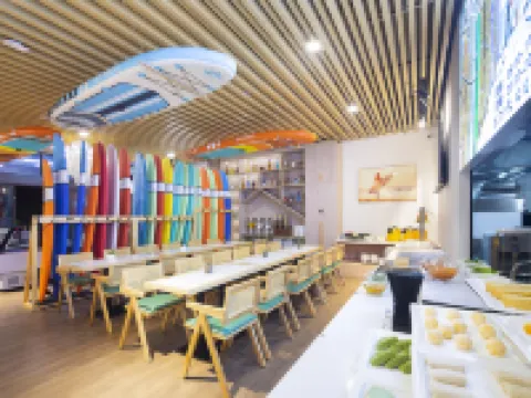 Sweetome Surf Hotel (Wanning Riyuewan Branch)