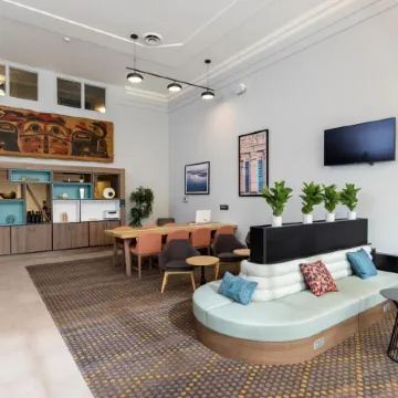 Holiday Inn VICTORIA – ELK LAKE by IHG