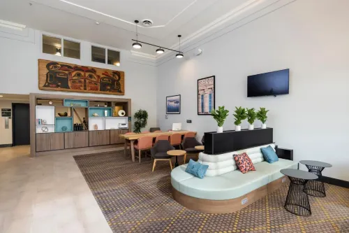 Holiday Inn VICTORIA – ELK LAKE by IHG