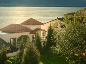 Dali Heartland Castle | VILLA Cliffside Sea View Estate (Erhai Branch)