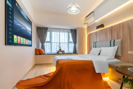 Sumei Movie Hotel (Zhengzhou East Railway Station East Square Huaren New Era Plaza)