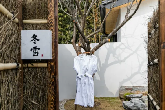 ZHI SHAN HOT SPRING .DESIGN  HOMESTAY