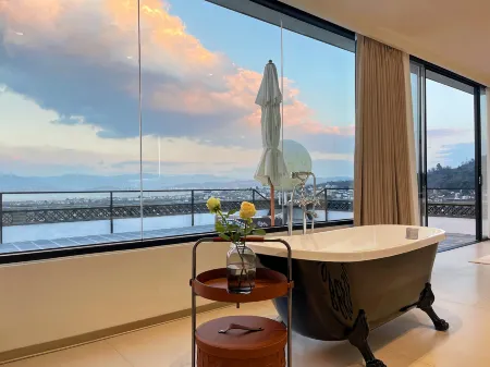 Dali Xiashu Coffee Hotel Отели рядом с достопримечательностью «The Ancient Tea Horse Road»