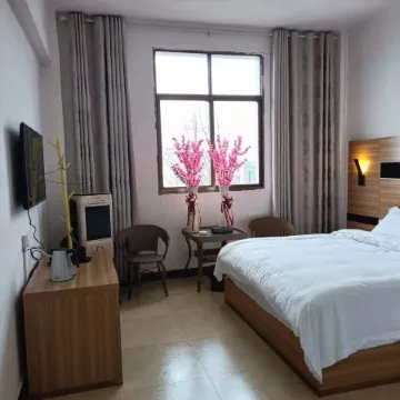 Luoping Jinji Farmhouse