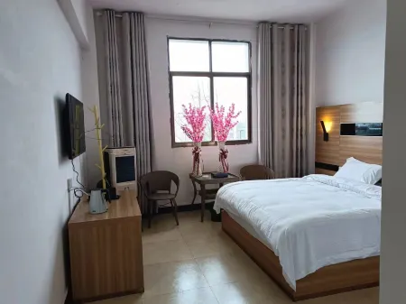 Luoping Jinji Farmhouse