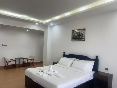 Weston Hotel Luang Prabang Отели рядом с достопримечательностью «Wat That Luang»