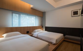 SFEEL Designer Hotel (Chengdu Kuanzhai Alley Tonghuimen Subway Station)