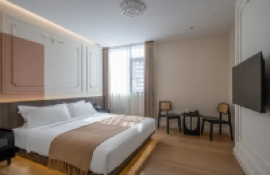 Floral Hotel·Sanli Hotel(Chaozhou West Lake Park Store)