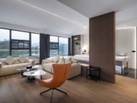 Ankang Yinghu Xiaoyin Resort Hotel Hoteles en Ankang