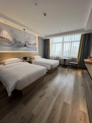 Deqing Shuiyue Qinghua Hotel (Branch 4)