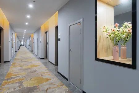 MUZI BOUTIQUE HOTEL Отели рядом с достопримечательностью «TIANFU WETLANDS»