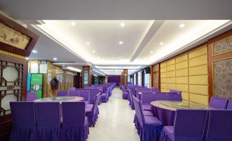Yulong Hotel