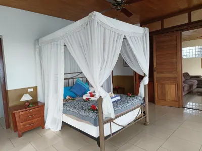 Hideaway Island Resort and Marine Sanctuary 에턴 비치 주변 호텔