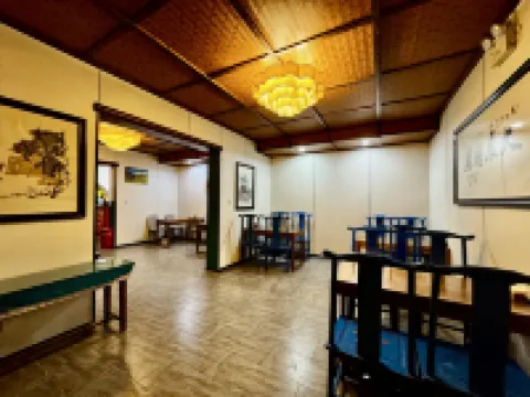 Mingcai Hotel (Siguniangshan Scenic Area)