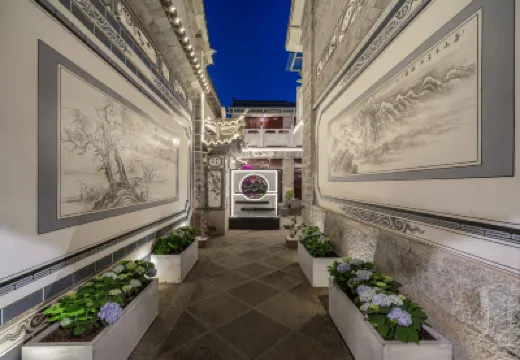 Jiazi Boutique Hotel (Dali Ancient Town) Hotels near Wuhua Building