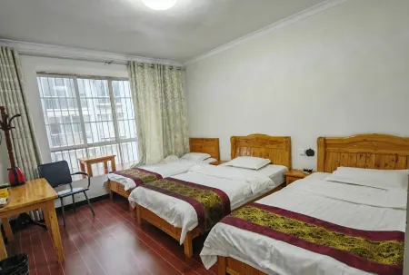 Qingya Inn on the West Grand Canyon Hot Spring Отели рядом с достопримечательностью «Western Grand Gorge»