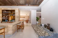 Weizhou Island Yuncheng Seaview Art Homestay