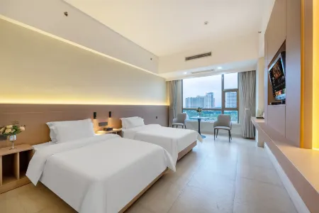 Ruijing Hotel on Hailing Island (Dajiaowan Branch) Отели рядом с достопримечательностью «Hai Ling Island»