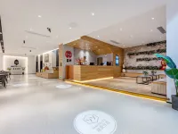 Weidu Serviced Apartment (Guangzhou Yuexiu Park Xiaobei Subway Station) Hotels near Zhenhai Tower