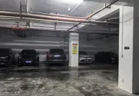 โรงแรมพินชาง ฉงเจียง - ที่มีที่จอดรถ