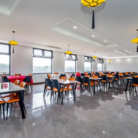 Grassland Star Vocation Hotel
