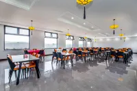 Grassland Star Vocation Hotel