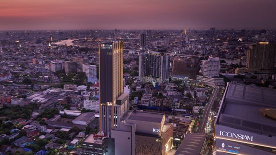 Hilton Garden Inn Bangkok Riverside