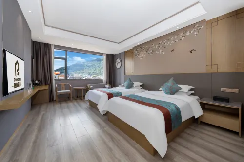 Pingle Rongfu Hotel - 2-Star