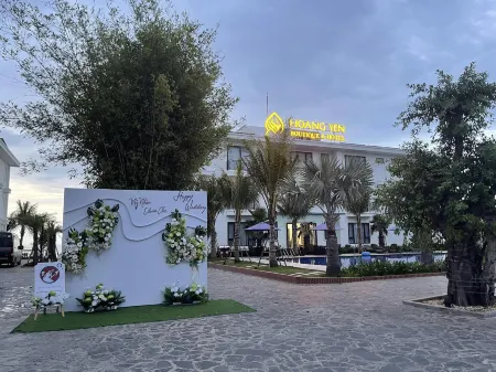 Hoang Yen Boutique Hotel Отели в г. Nui Thanh