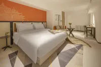 Romantic Season Middle Street Hotel (Shenyang Zhongjie Palace Museum Joy City Store) Hotels near Shenyang Imperial Palace
