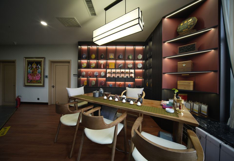 1. 랜스 호텔 (콴..