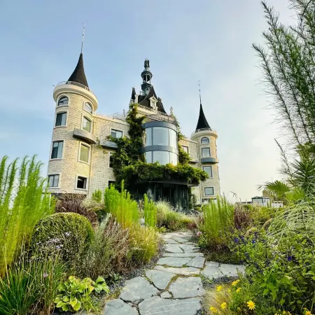 Weihai Bay Four Seasons Castle
