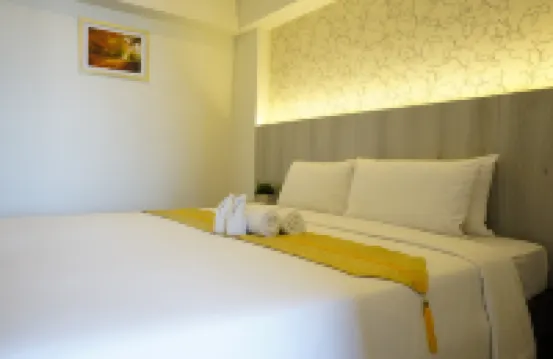 The Spring Srinakarin Hotel Hotels near السوق اليلي