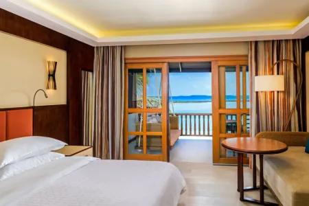 Sheraton Maldives Full Moon Resort & Spa Отели рядом с достопримечательностью «Ланканфинолу»