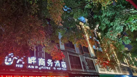 Riverside Traders Hotel