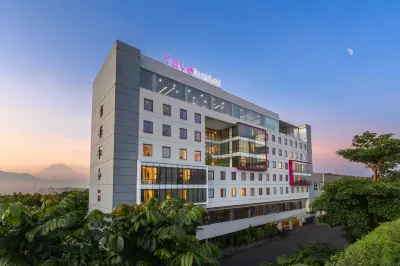 Favehotel Hyper Square Hotel dekat Warpes Bandung