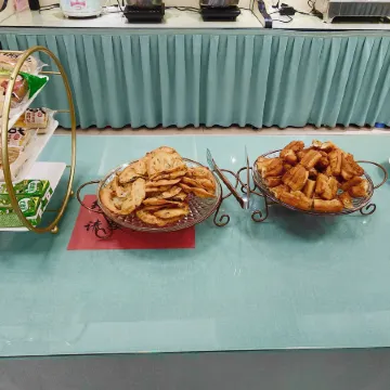 HAPPINESS HOTEL