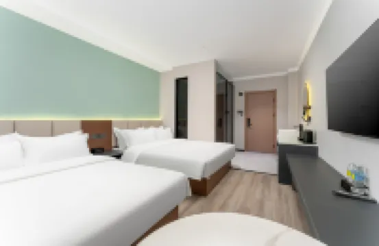 Dingdong Spring Hotel (Qianfo Mountain Scenic Area Quancheng Park Subway Station) Hotels near Thousand Buddha Mountain