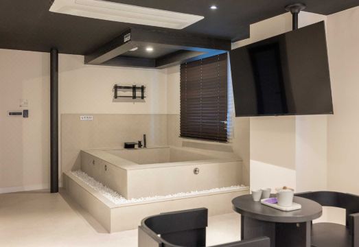 3. 아늑호텔 앤 스..