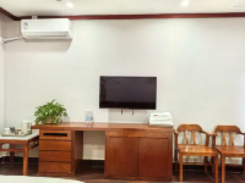 Dengfeng Zhuangyuanlou Hotel (Henan Provincial Education Admission Examination Development Center)