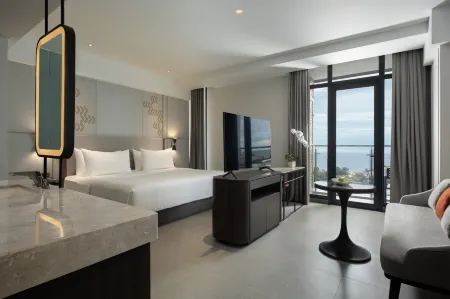 Hotel Santika Premiere Padang