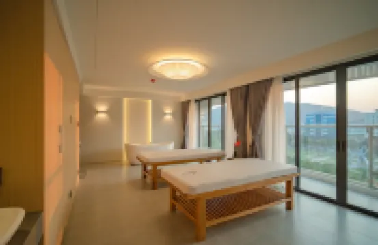 아도르 호텔 & 스파