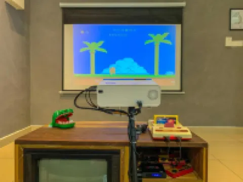 Manhattan Theme Suite by Nest Home at Austin Heights