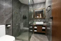 Wuyue Yangguang Intercontinental Hotel