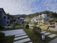 Xiyi Hotel (Entrance Store of Wudang Mountain Scenic Area) Hotels in Danjiangkou