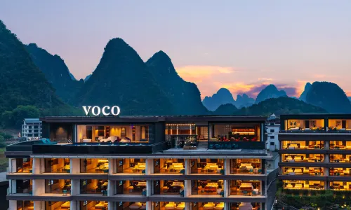 VOCO Guilin Yangshuo (Ten-mile Gallery at Yulong River)