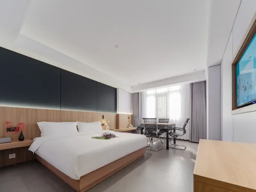 Yunmo Intelligent Audiovisual Hotel Hotel di Puding County